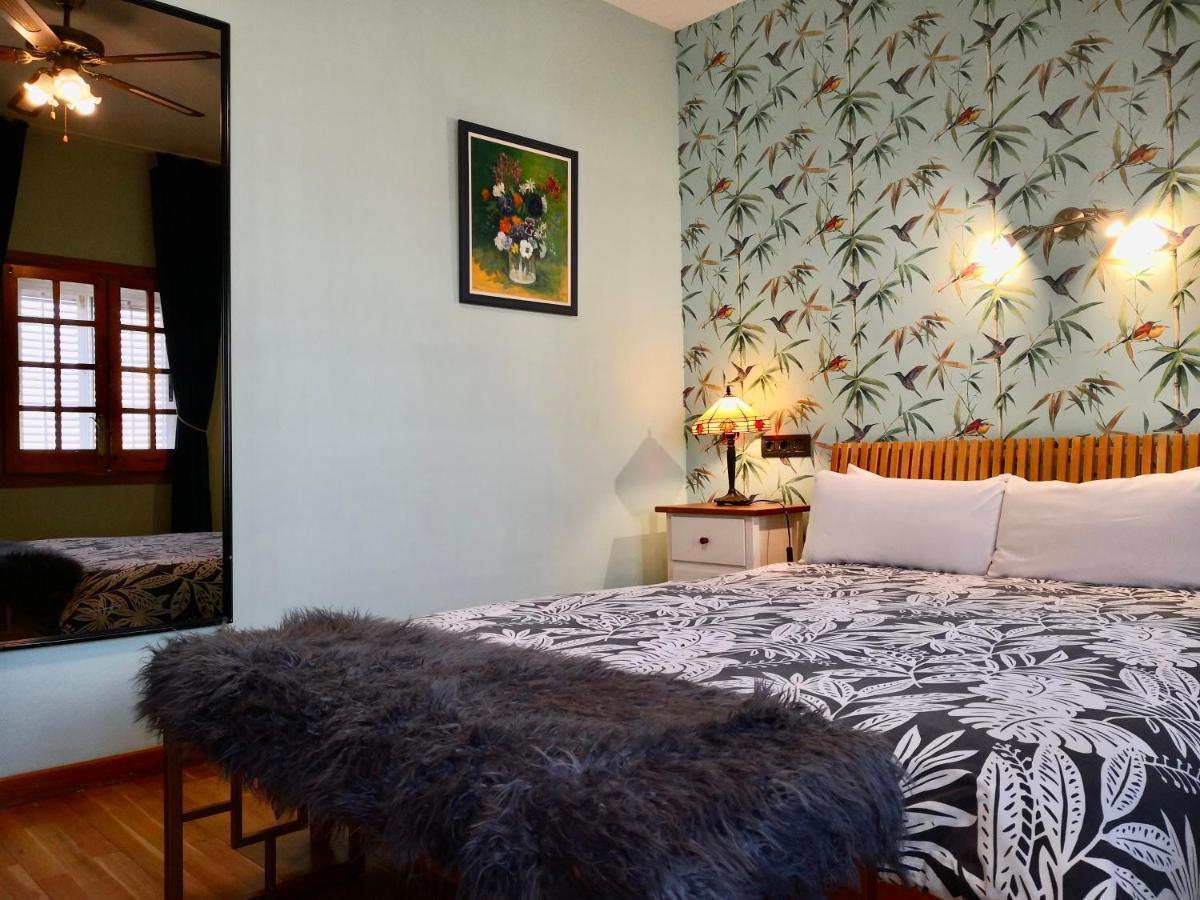 Privat Hotel Liberty Сіджас Екстер'єр фото